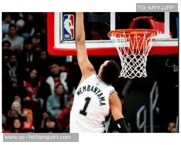 武切维奇谈文班的三分球能力让防守者感到无能为力