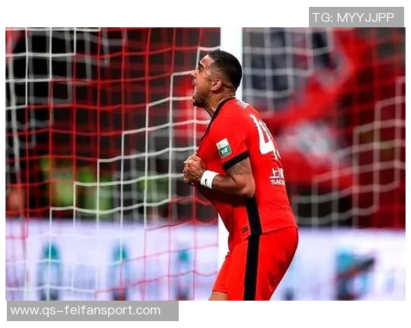 海港队莱昂纳多膝盖受伤或将引进备用外援前锋应对困境